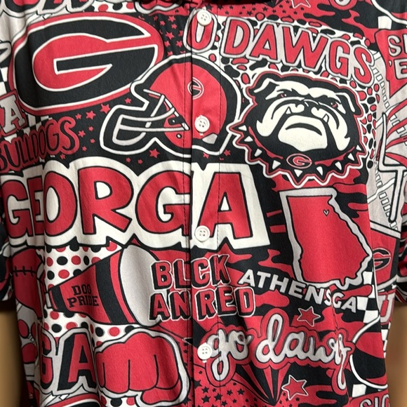Georgia Bulldogs Hawaiian Style Football Shirt - Picture 3 of 8
